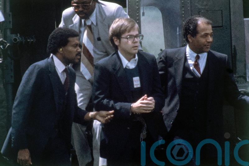Hinckley says he is sorry for shooting that wounded Reagan