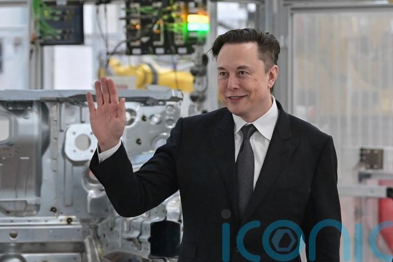 Elon Musk meets the Pope before using Twitter to announce the audience