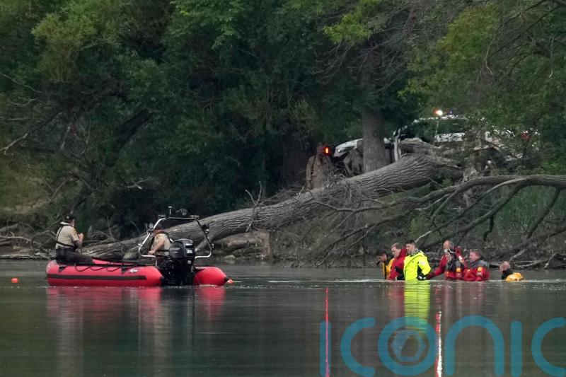 Bodies of three missing children and woman found in Minnesota lake