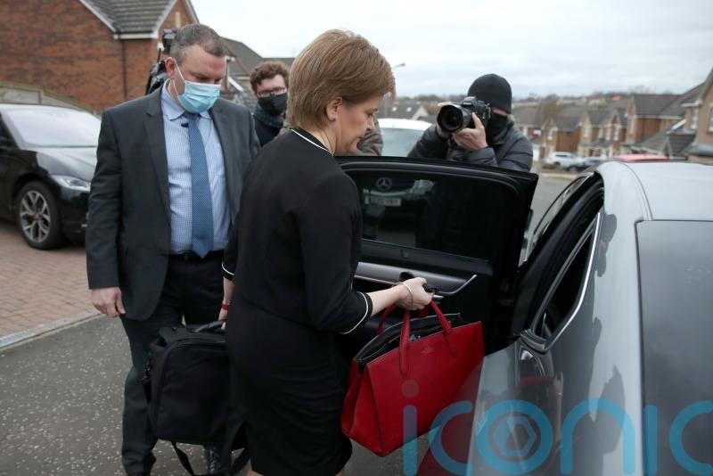 Ministers make more than 400 trips in Scottish Government cars in 27 days
