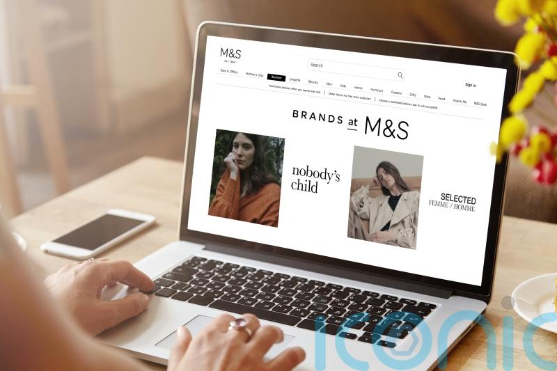 M&S shareholders revolt against outgoing boss’ bonus