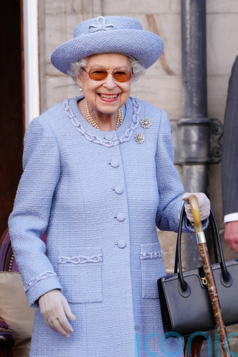 Queen back at Windsor after short Sandringham break