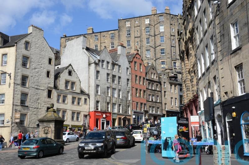 Green activists threaten to deflate SUV tyres at Edinburgh Fringe