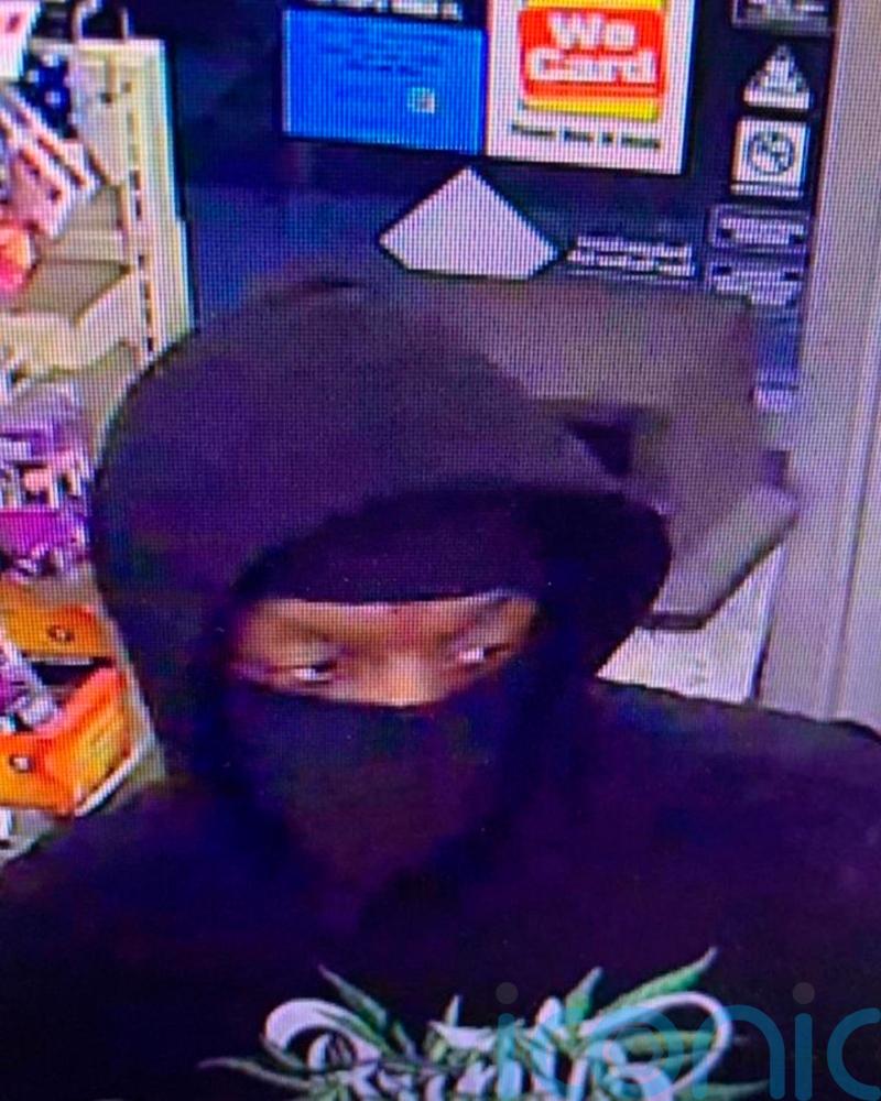 Manhunt for gunman who killed two in wave of 7-Eleven robberies