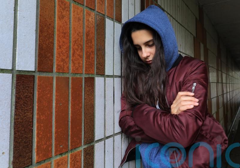 More than 950 mental health workers recruited for frontline roles