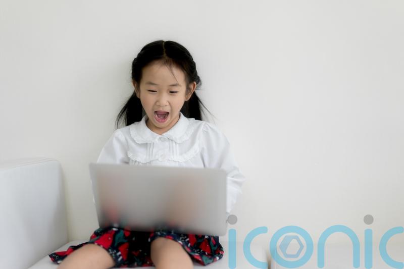 Online Safety Bill delay sparks row over child safety and free speech
