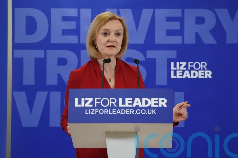 Votes being counted in second round of Tory leadership contest