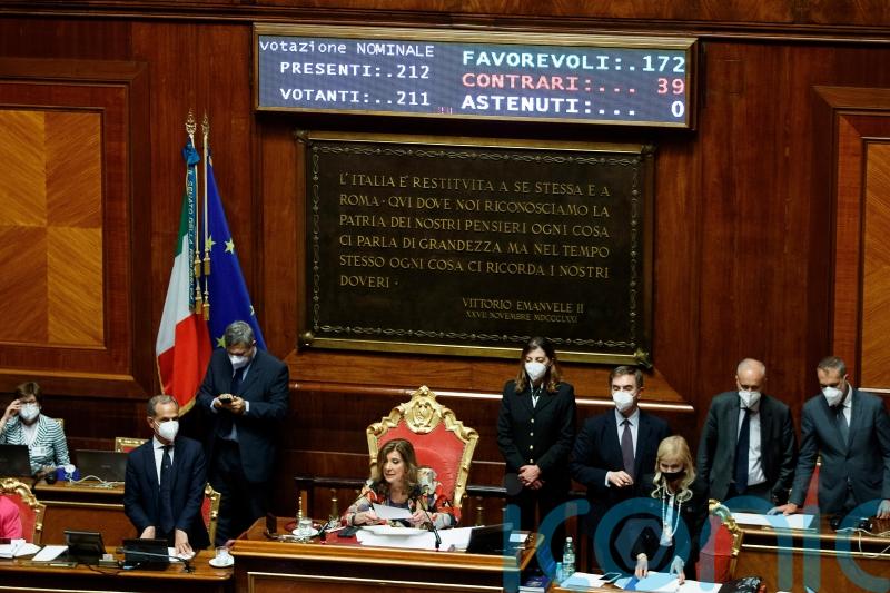 Italy’s leader wins confidence vote but coalition in doubt