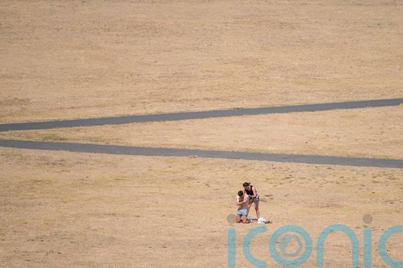 People warned not to exercise during the heatwave