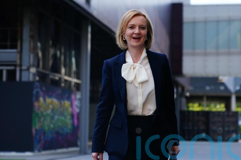 Votes being counted in latest stage of the Tory leadership race