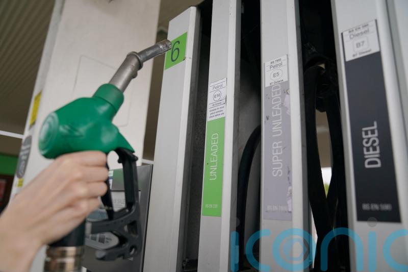 Majority of forecourts still failing to reflect falling wholesale fuel prices