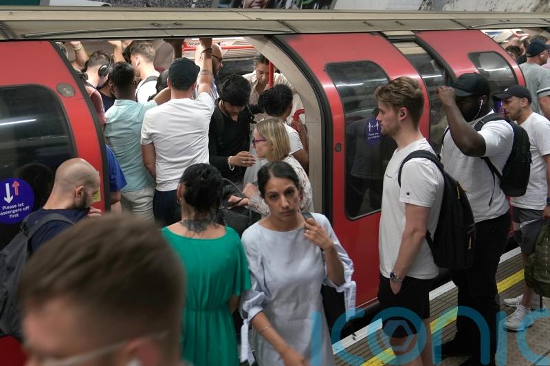 No early closure of Tube line after staff shortage resolved