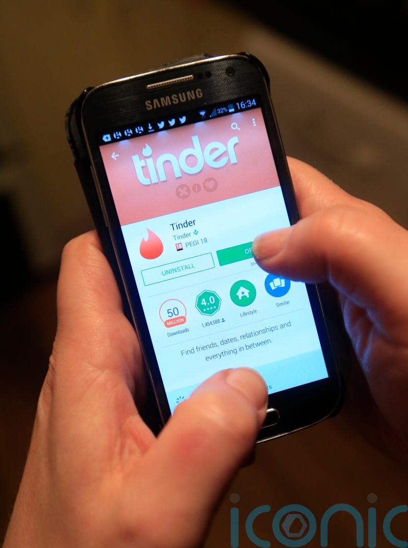 Police investigate Tinder photograph which appears to show half-naked officer
