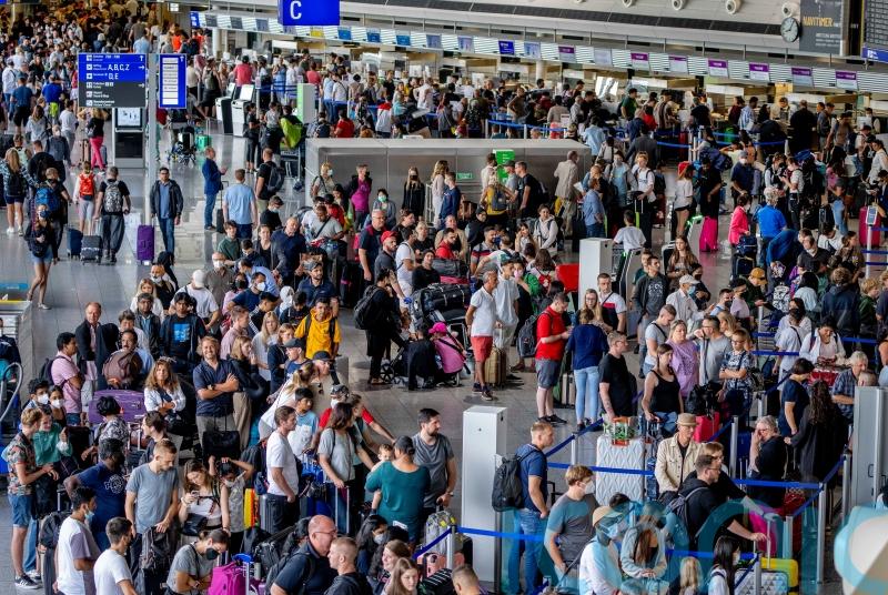 More than 1,000 Lufthansa flights cancelled as staff go on strike