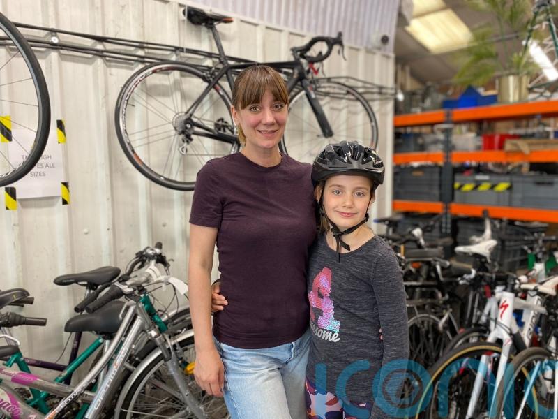 Ukrainian refugees have a ‘taste of their previous life’ thanks to bike charity