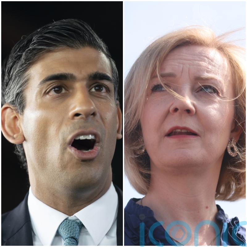 Liz Truss and Rishi Sunak target rural Tory voters in make-or-break weekend
