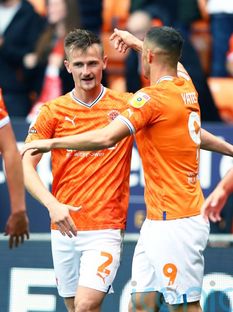 Early Callum Connolly strike gets Blackpool off to winning start against Reading
