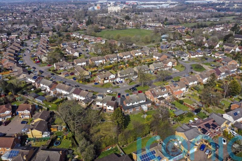 Average price tag on a home dips for the first time this year