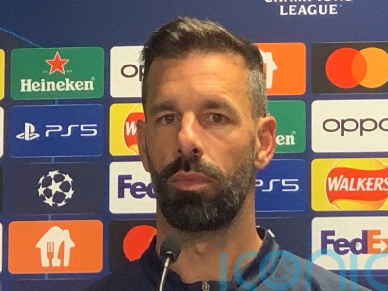 Ruud van Nistelrooy’s friendship with Giovanni van Bronckhorst on hold