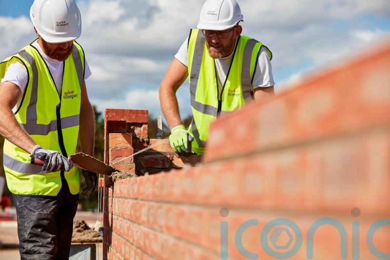 Stigma remains among students about apprenticeships versus degrees – survey