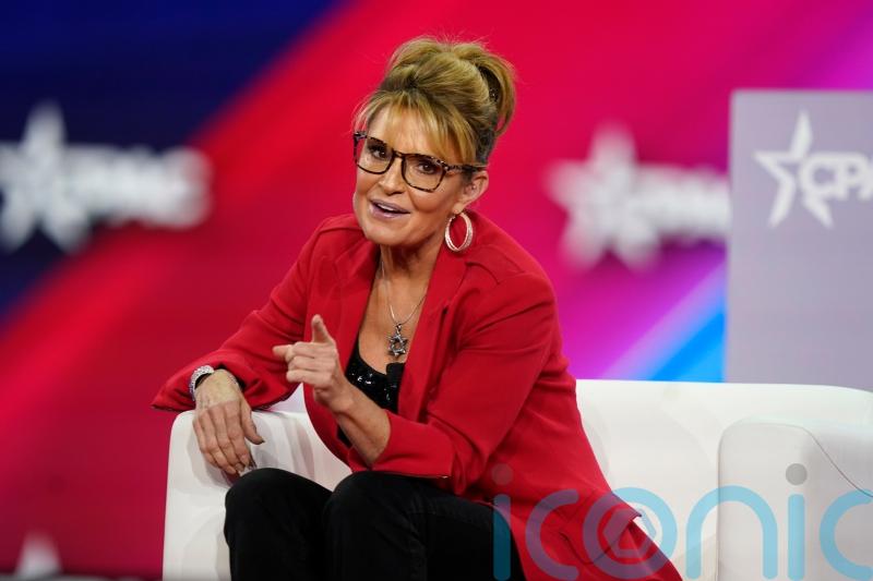 Sarah Palin seeks political comeback in Alaska