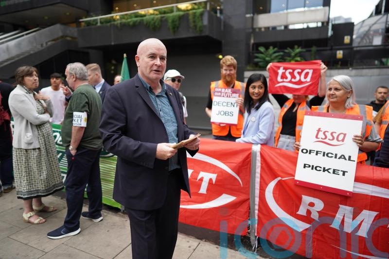 Rail dispute could be prolonged ‘indefinitely’, warns RMT chief