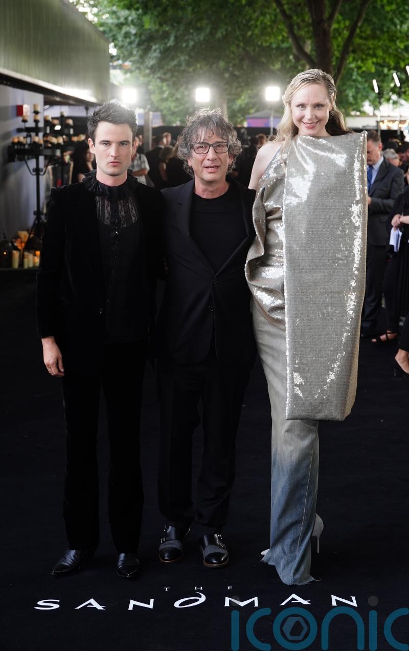 Illustrious list of stars feature in The Sandman surprise two-part bonus episode