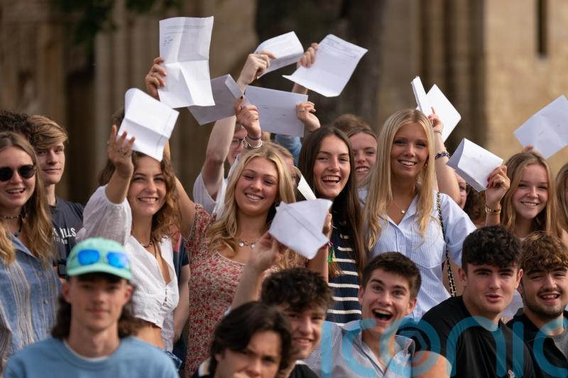 UK students in clearing for university place at highest level in decade