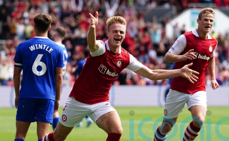 Bristol City ease to 2-0 win over Cardiff