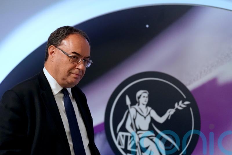 Third day of FTSE losses as interest rate hike fears weigh down on markets