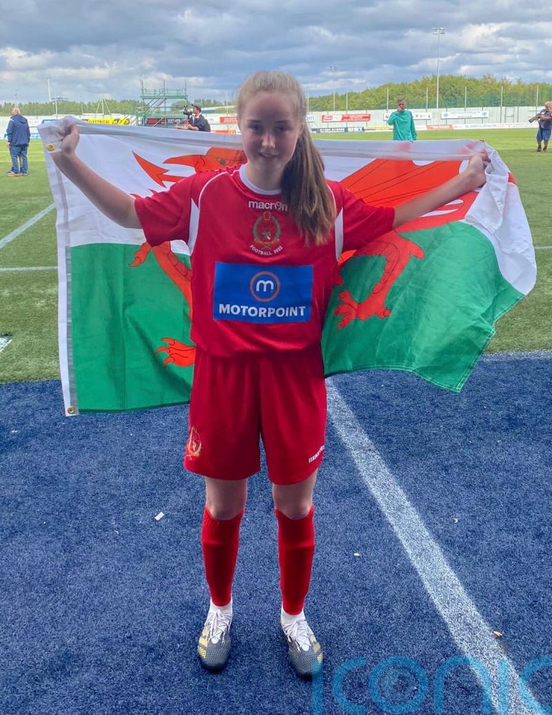 Young Welsh footballer scores top GCSE grades
