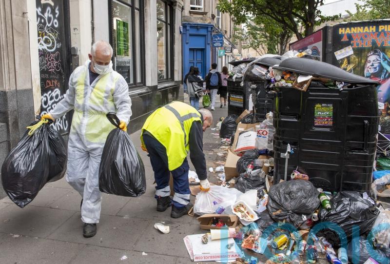 Clean-up operation begins in Edinburgh after bin strike ends