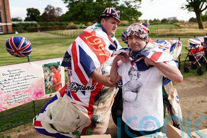 Mourners suggest Diana ‘could have healed royal rift’