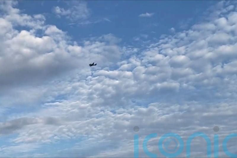 Pilot threatens to crash plane circling over city in Mississippi