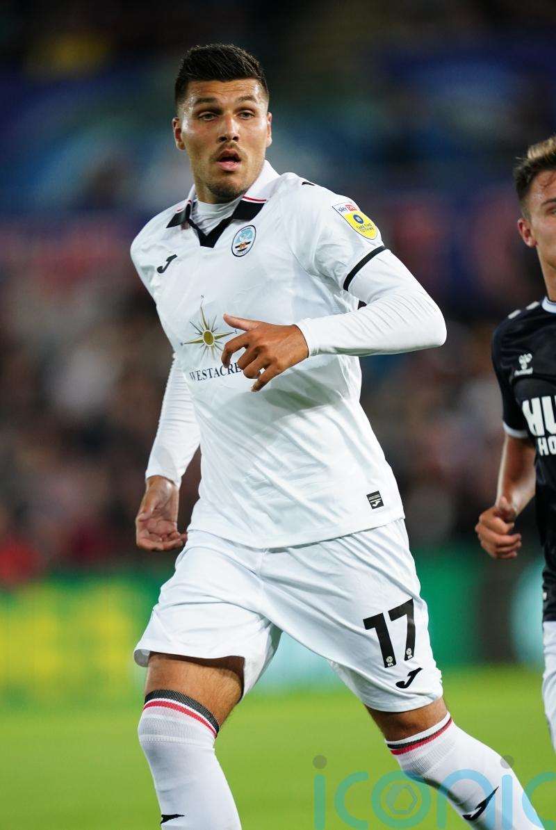 In-form Joel Piroe strikes to secure Swansea a home win over QPR