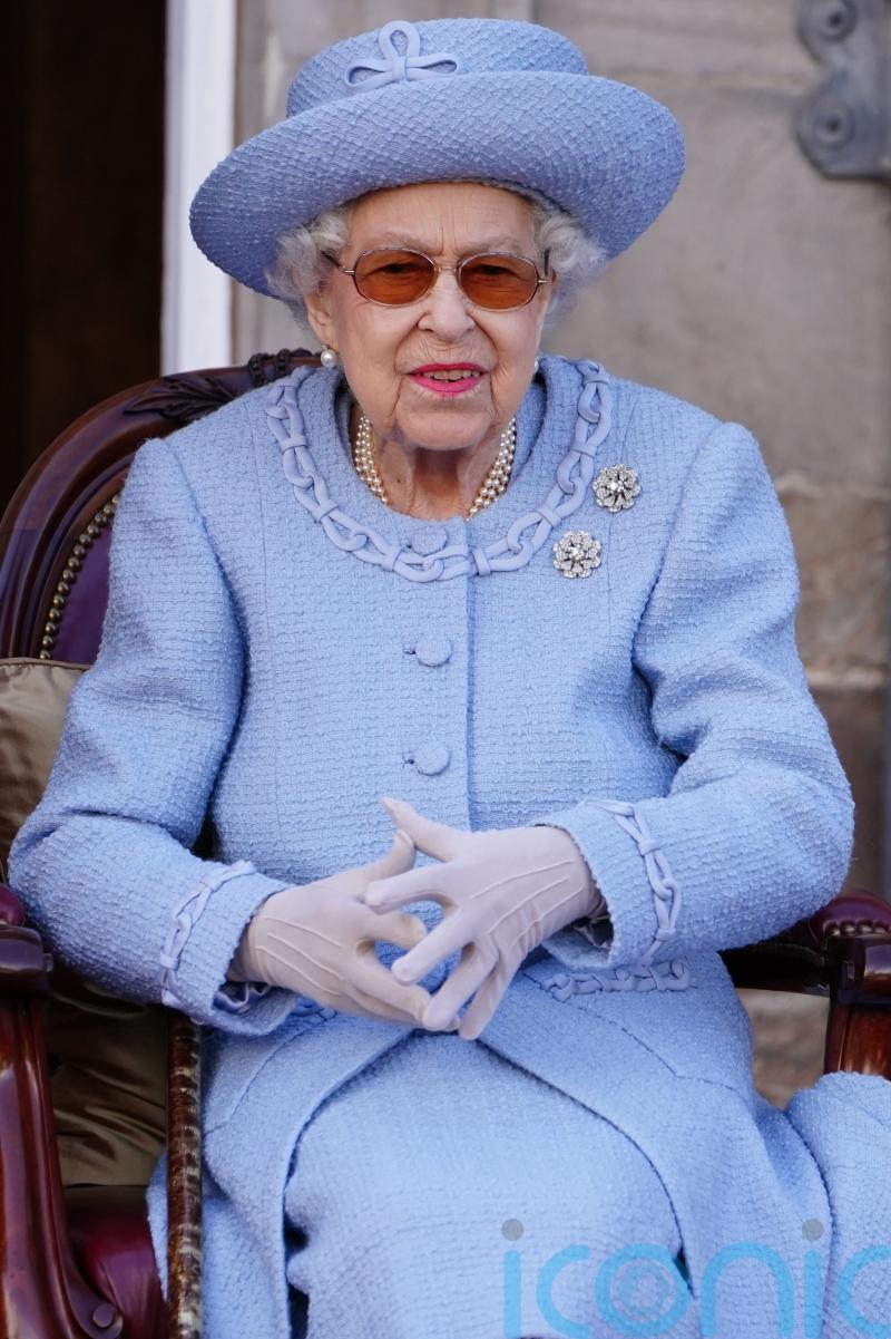 Queen sends message of condolence after stabbings in Canada