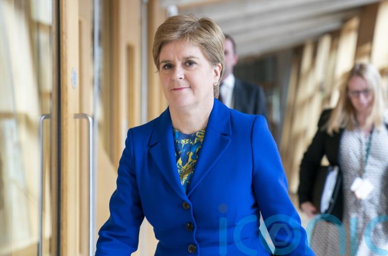 Sturgeon welcomes &lsquo;belated&rsquo; energy bills plan but warns costs will still soar