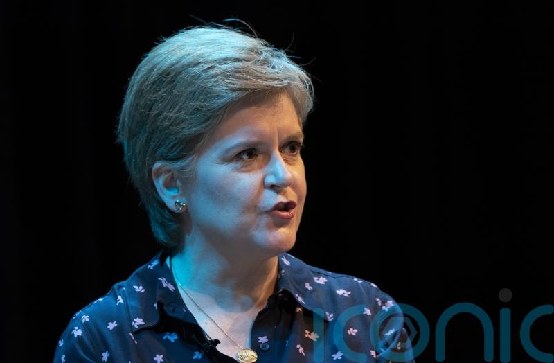 Scotland pays tribute to Queen after death at Balmoral