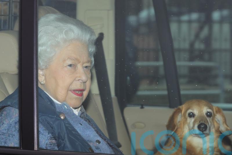 Royal website, churches and local councils open books of condolence for Queen