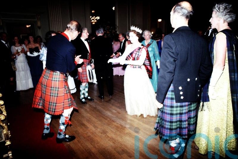 Musicians recall Queen’s love of Scottish dances
