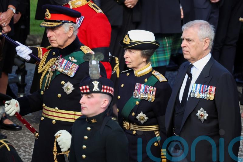 King wears 10 medals with Field Marshal ceremonial uniform at procession