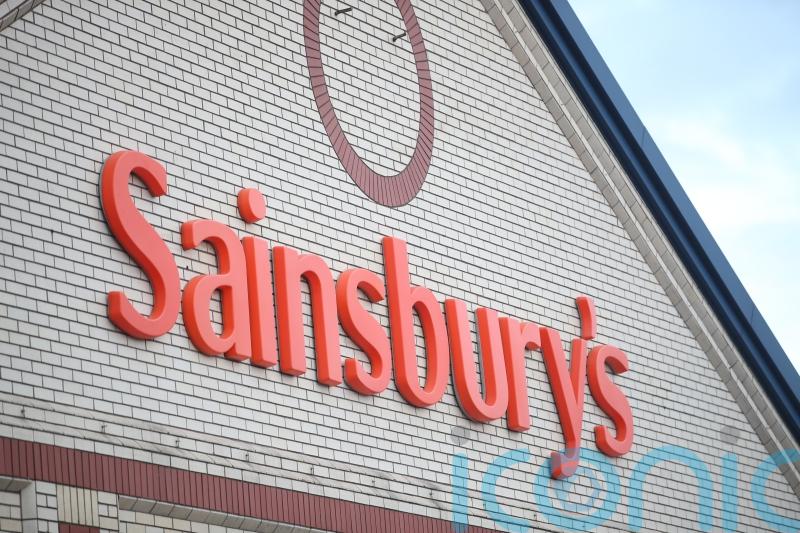 Supermarkets and high street chains to shut stores for Queen’s funeral