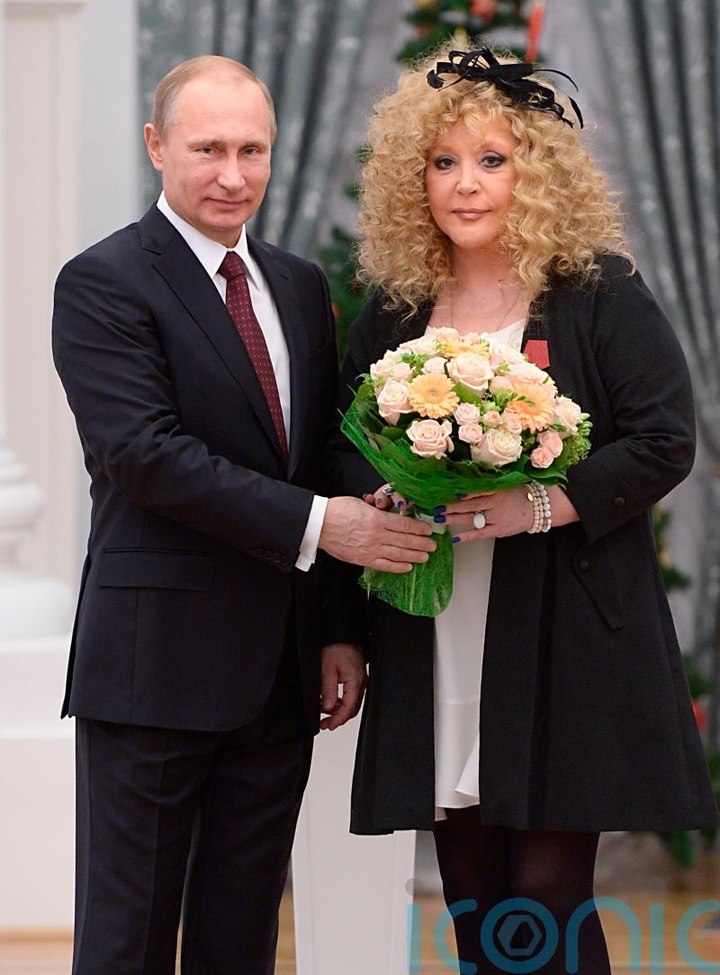 Popular Russian singer asks to be named ‘foreign agent’
