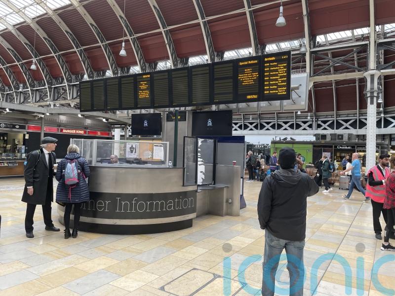 Mourners face travel chaos as London trains grind to a halt