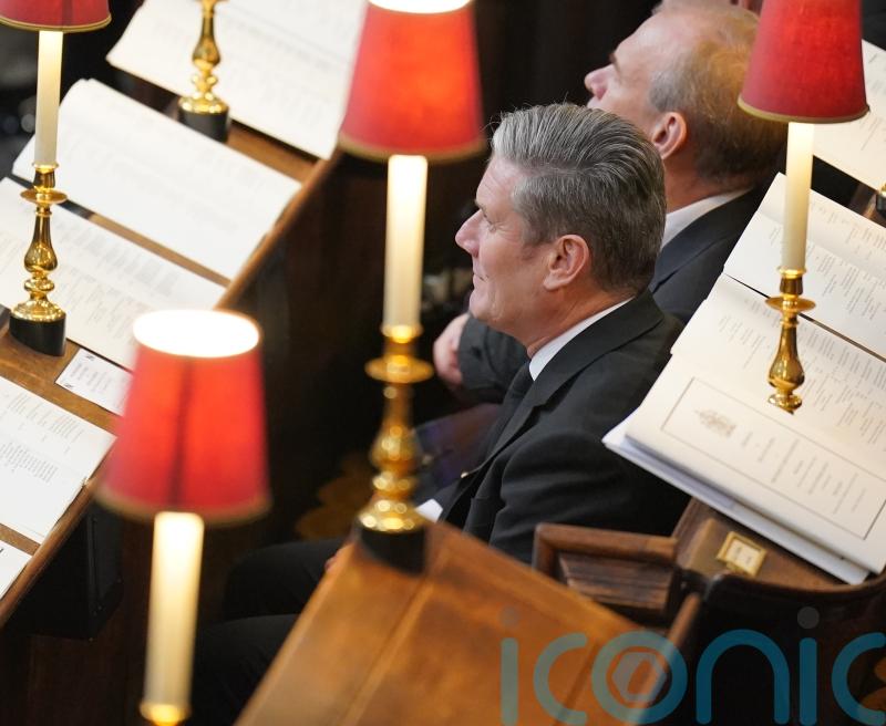 Starmer laments passing of era as he plans to open conference with Queen tribute
