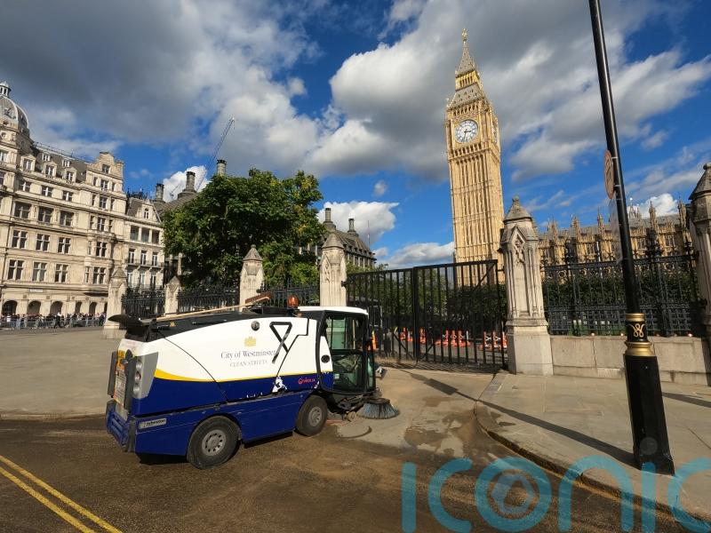 ‘Huge operation’ to keep central London clean during public mourning for Queen