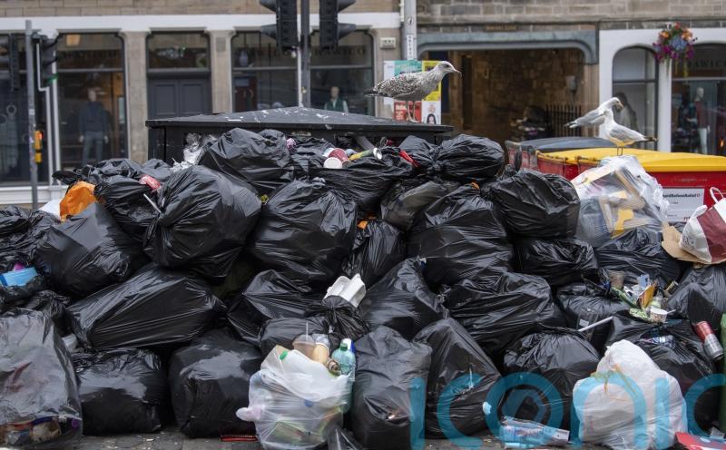 GMB union members vote to accept council pay offer