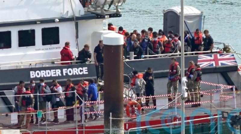 More than 600 people cross the Channel in small boats