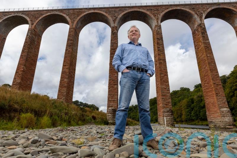 Cancer patient plans to help others with book full of stories of hope