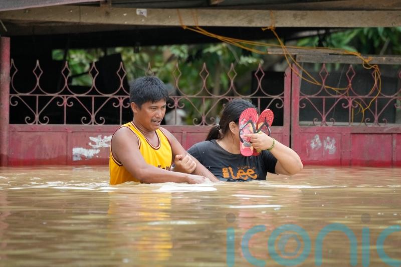Powerful typhoon leaves five rescuers dead in north Philippines